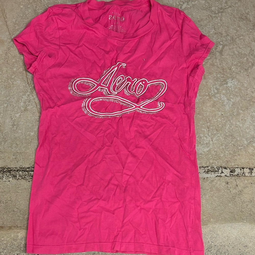 Vintage Y2K Aeropostale Hot Pink 'Aero' Script Short Sleeve Tee